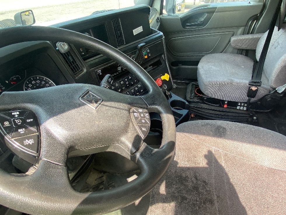 Sleeper Tractor-Heavy Duty Tractors-International-2019-LT625-Martinsville-VA-626,325\n\t\tmiles-$ 36,750 - Image 10