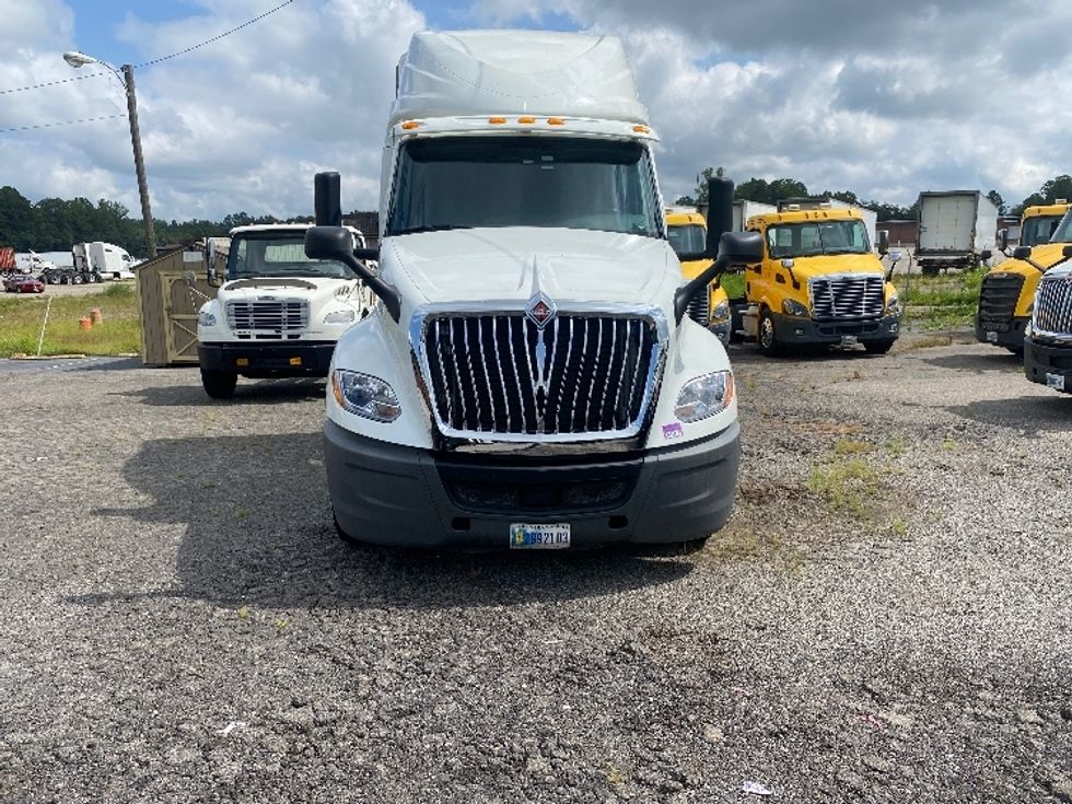 Sleeper Tractor-Heavy Duty Tractors-International-2019-LT625-Martinsville-VA-626,325\n\t\tmiles-$ 36,750 - Image 2