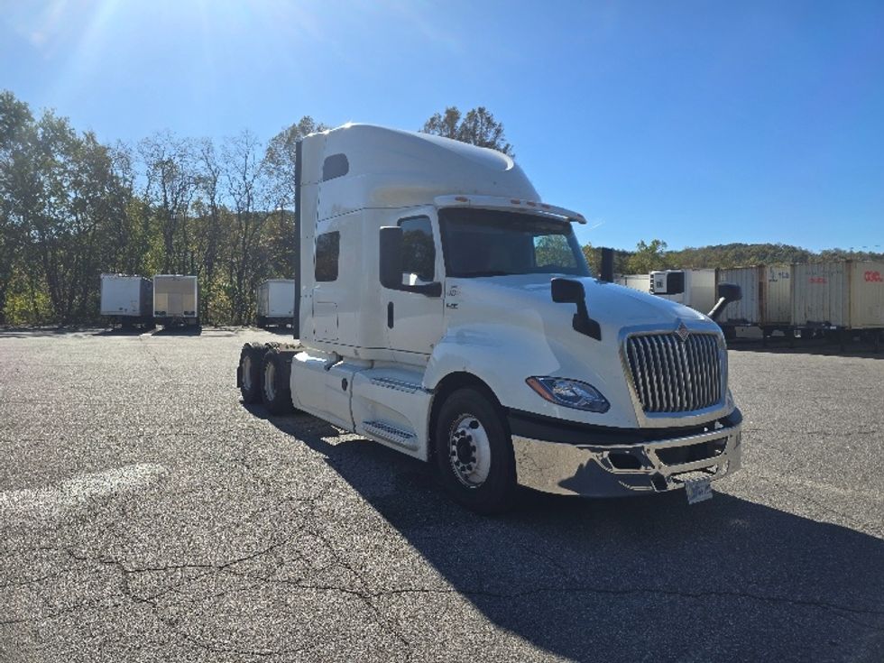 Sleeper Tractor-Heavy Duty Tractors-International-2019-LT625-Martinsville-VA-627,962\n\t\tmiles-$ 34,750 - Image 1
