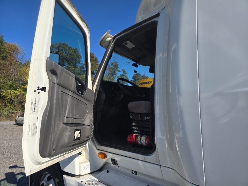 Sleeper Tractor-Heavy Duty Tractors-International-2019-LT625-Martinsville-VA-627,962\n\t\tmiles-$ 34,750 - Image 9