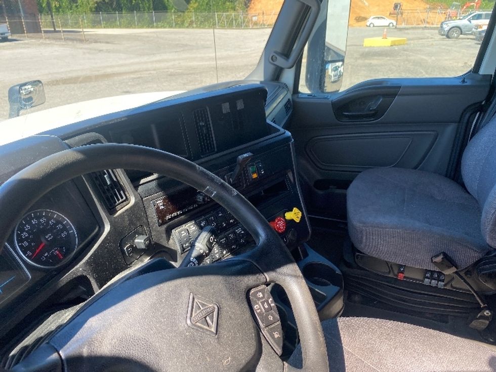 Sleeper Tractor-Heavy Duty Tractors-International-2019-LT625-Martinsville-VA-638,818\n\t\tmiles-$ 35,250 - Image 10