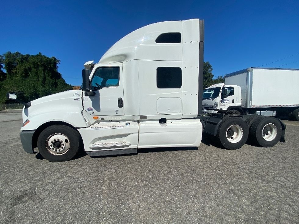 Sleeper Tractor-Heavy Duty Tractors-International-2019-LT625-Martinsville-VA-638,818\n\t\tmiles-$ 35,250 - Image 4