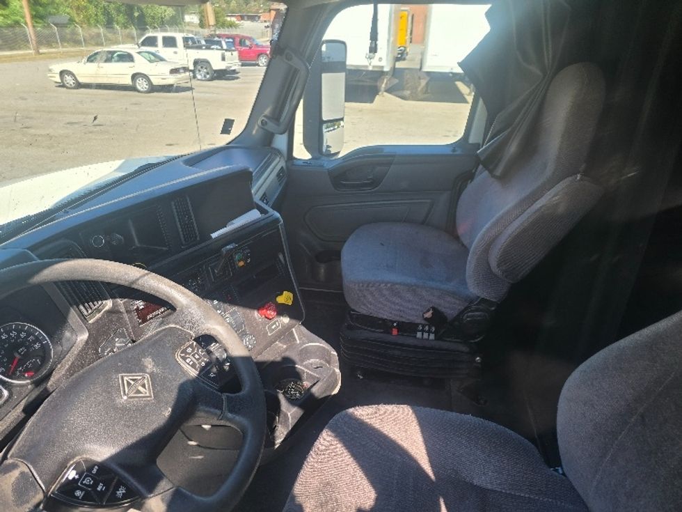 Sleeper Tractor-Heavy Duty Tractors-International-2019-LT625-Martinsville-VA-650,260\n\t\tmiles-$ 32,500 - Image 10