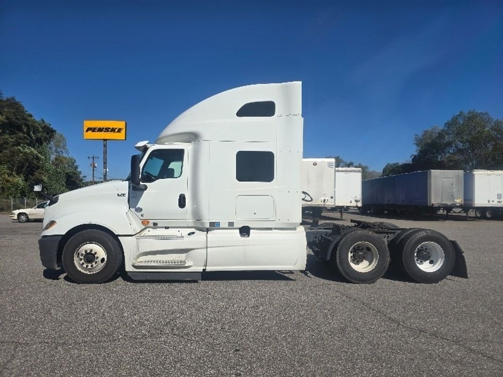 Sleeper Tractor-Heavy Duty Tractors-International-2019-LT625-Martinsville-VA-650,260\n\t\tmiles-$ 32,500 - Image 4