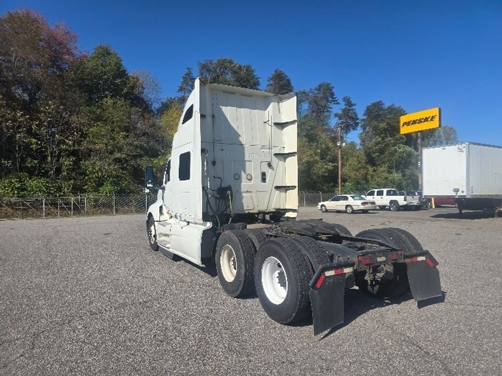 Sleeper Tractor-Heavy Duty Tractors-International-2019-LT625-Martinsville-VA-650,260\n\t\tmiles-$ 32,500 - Image 5