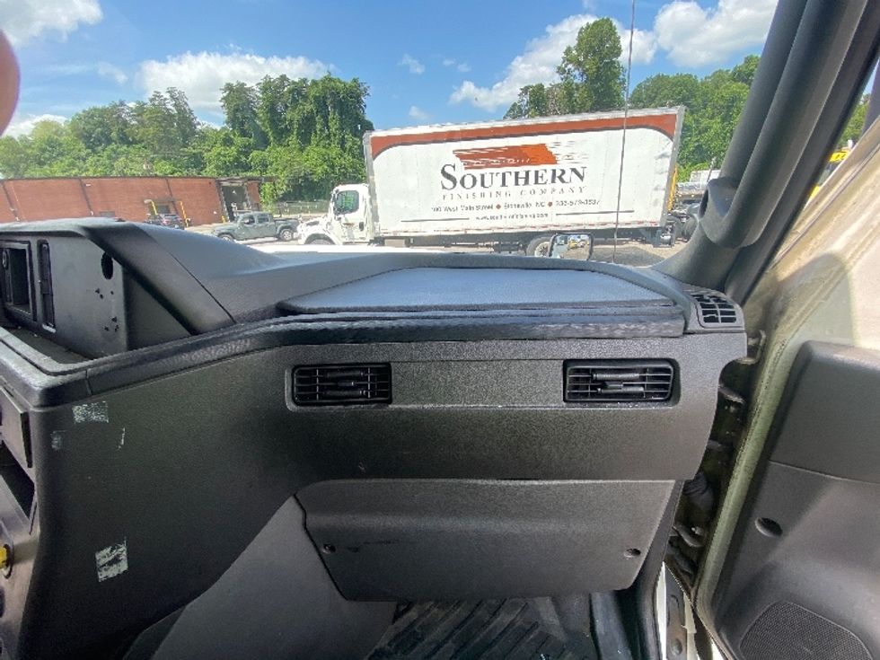 Sleeper Tractor-Heavy Duty Tractors-International-2019-LT625-Martinsville-VA-685,195\n\t\tmiles-$ 32,250 - Image 13