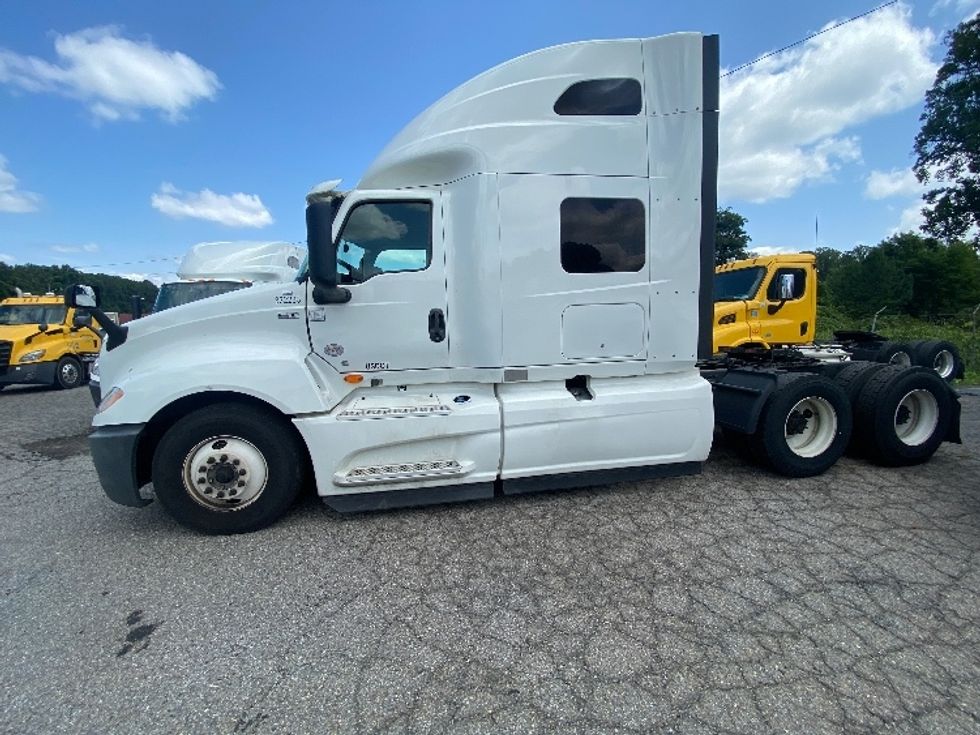 Sleeper Tractor-Heavy Duty Tractors-International-2019-LT625-Martinsville-VA-685,195\n\t\tmiles-$ 32,250 - Image 4