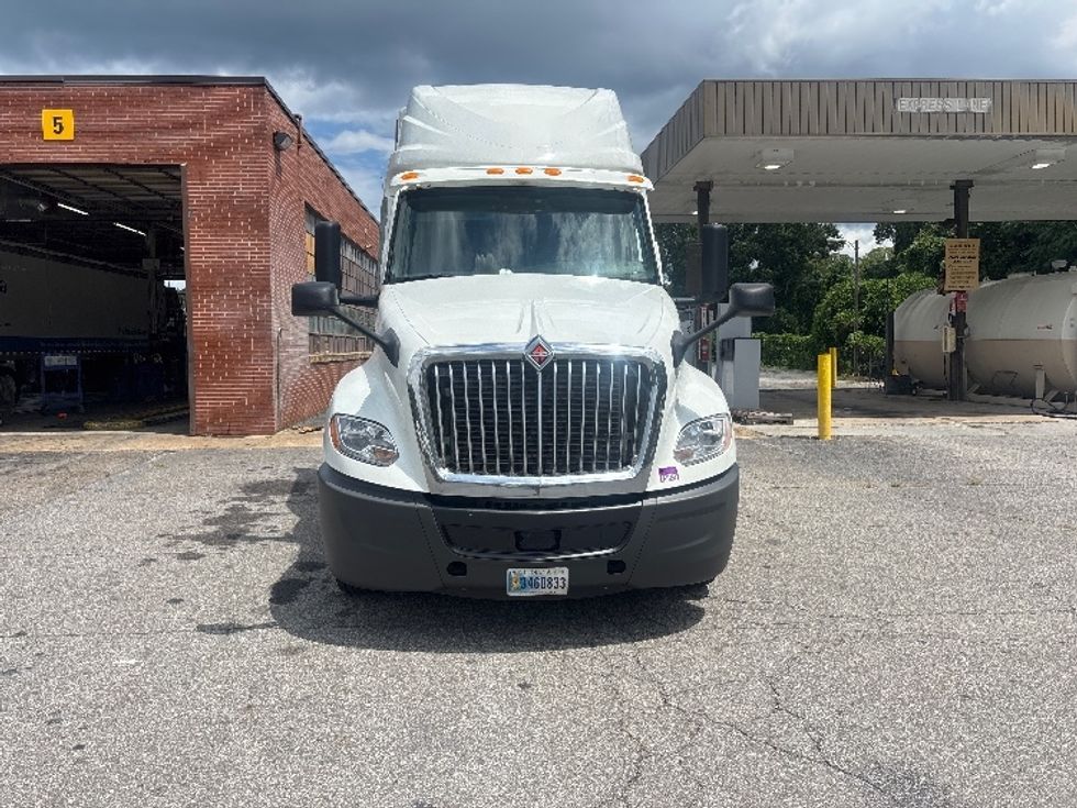 Sleeper Tractor-Heavy Duty Tractors-International-2019-LT625-Martinsville-VA-695,342\n\t\tmiles-$ 31,500 - Image 2