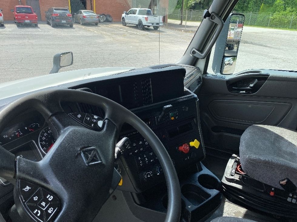Sleeper Tractor-Heavy Duty Tractors-International-2019-LT625-Martinsville-VA-761,956\n\t\tmiles-$ 28,250 - Image 10