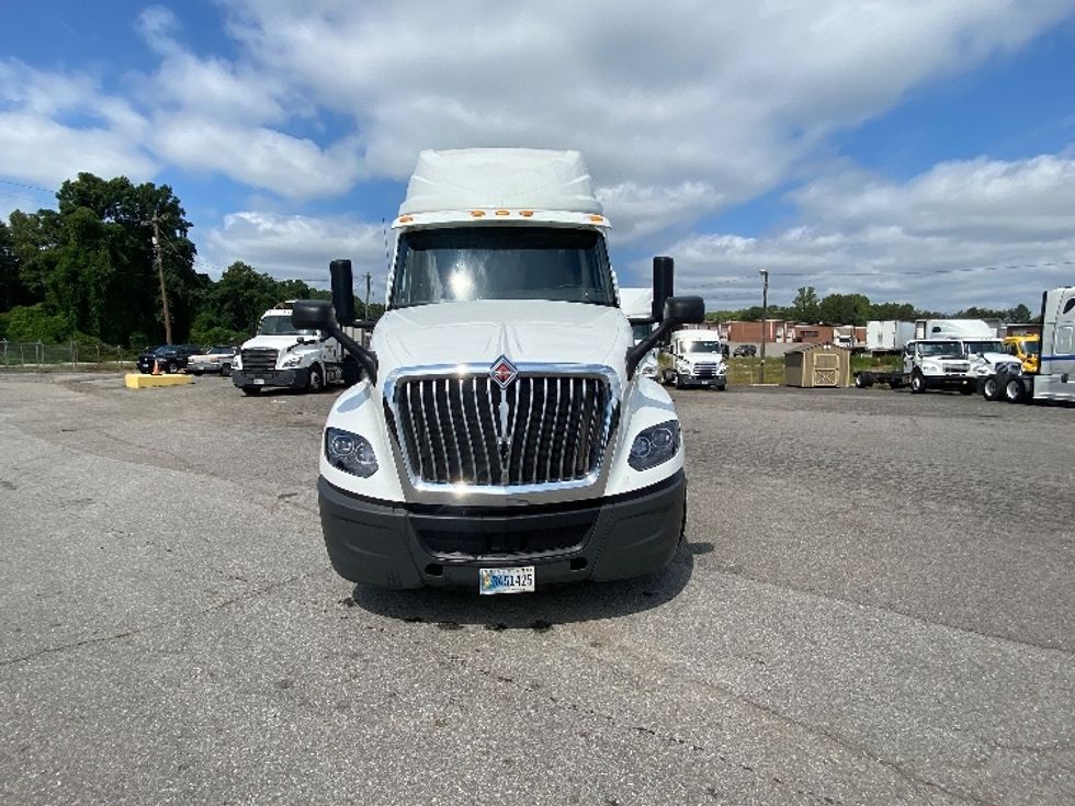 Sleeper Tractor-Heavy Duty Tractors-International-2019-LT625-Martinsville-VA-761,956\n\t\tmiles-$ 28,250 - Image 2