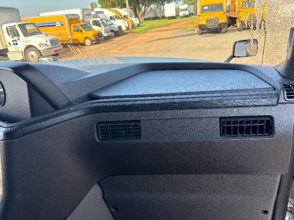 Sleeper Tractor-Heavy Duty Tractors-International-2019-LT625-Mebane-NC-375,100\n\t\tmiles-$ 50,750 - Image 14