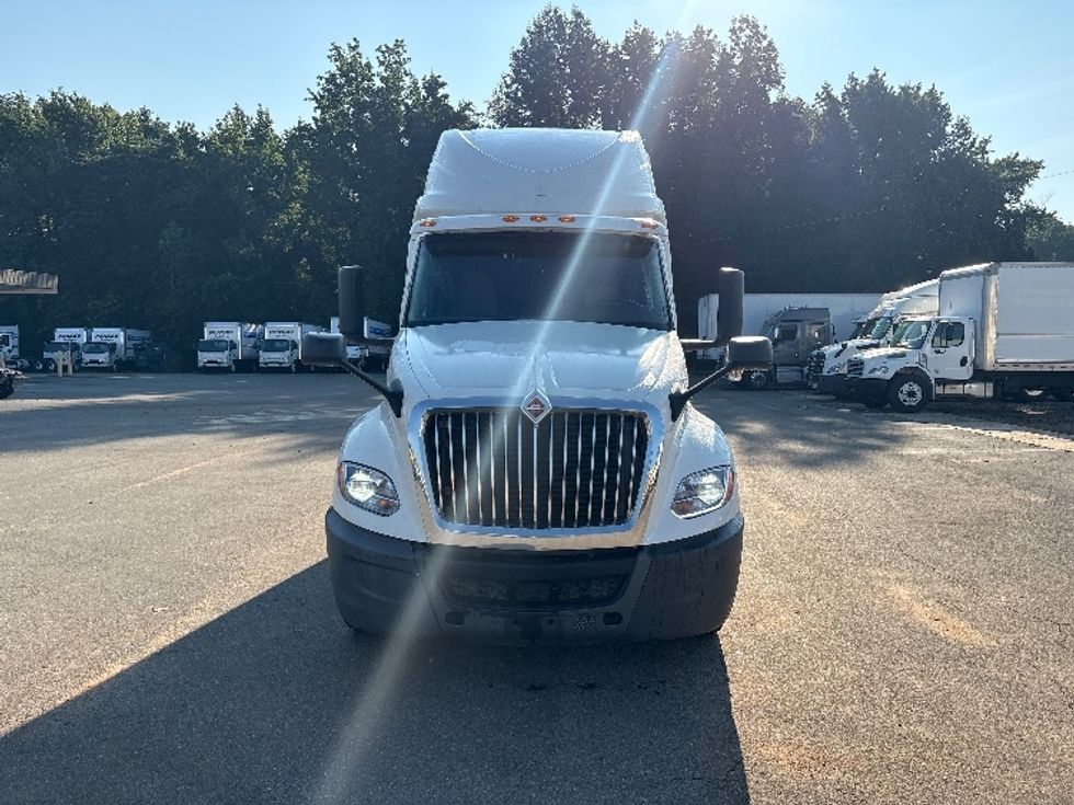 Sleeper Tractor-Heavy Duty Tractors-International-2019-LT625-Mebane-NC-375,100\n\t\tmiles-$ 50,750 - Image 2