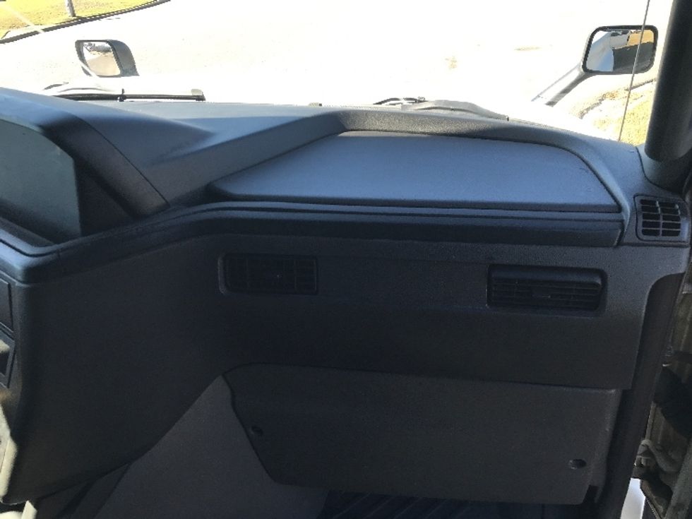 Sleeper Tractor-Heavy Duty Tractors-International-2019-LT625-Montgomery-AL-457,977\n\t\tmiles-$ 29,750 - Image 14