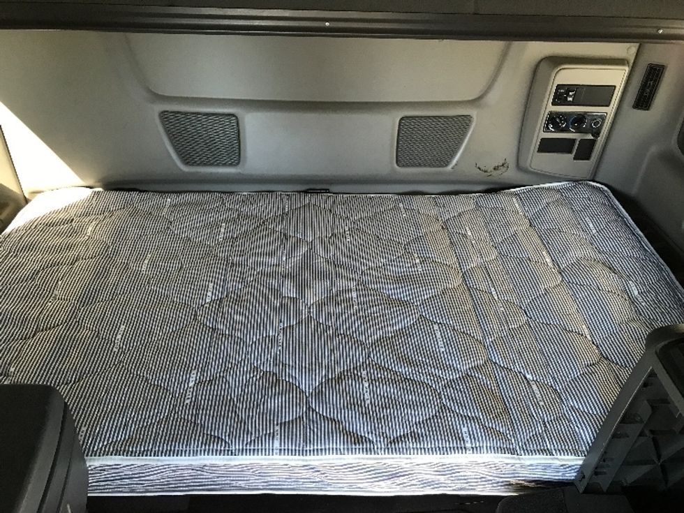 Sleeper Tractor-Heavy Duty Tractors-International-2019-LT625-Montgomery-AL-457,977\n\t\tmiles-$ 29,750 - Image 18