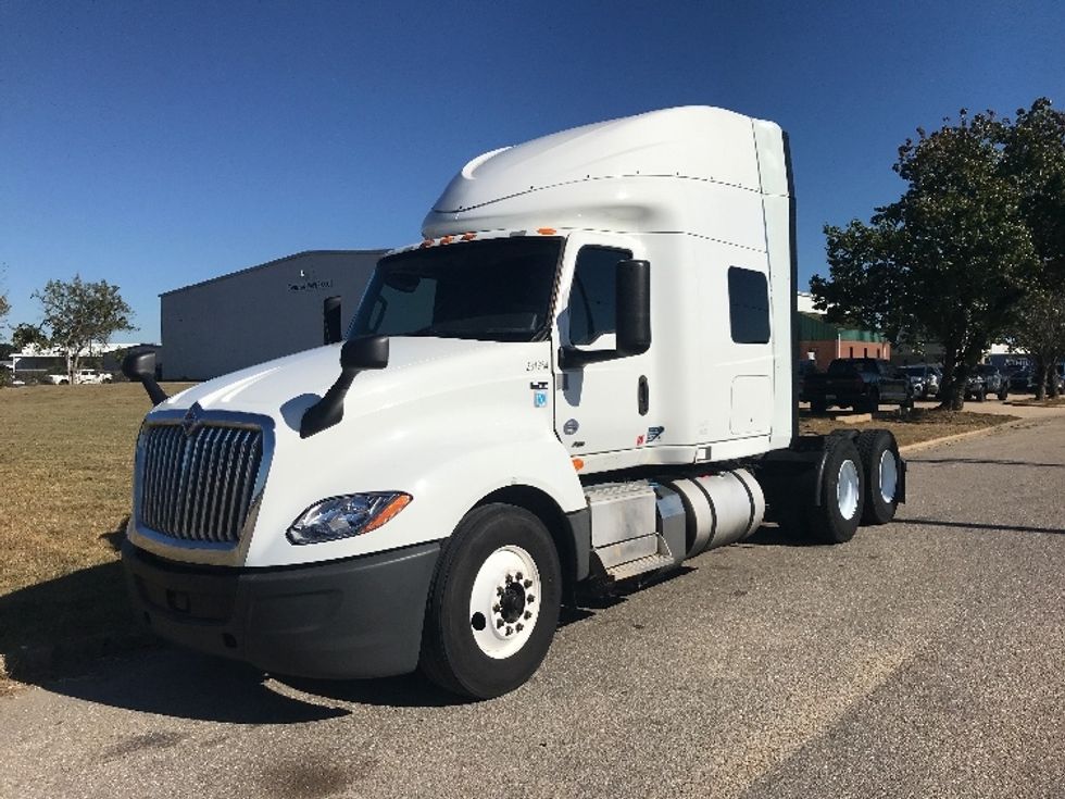 2019 International LT625 LT photo 3