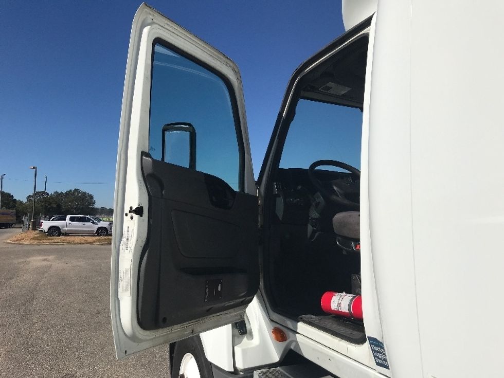 Sleeper Tractor-Heavy Duty Tractors-International-2019-LT625-Montgomery-AL-457,977\n\t\tmiles-$ 29,750 - Image 9
