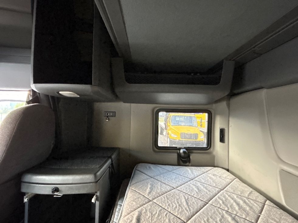 Sleeper Tractor-Heavy Duty Tractors-International-2019-LT625-Oklahoma City-OK-453,993\n\t\tmiles-$ 49,750 - Image 19