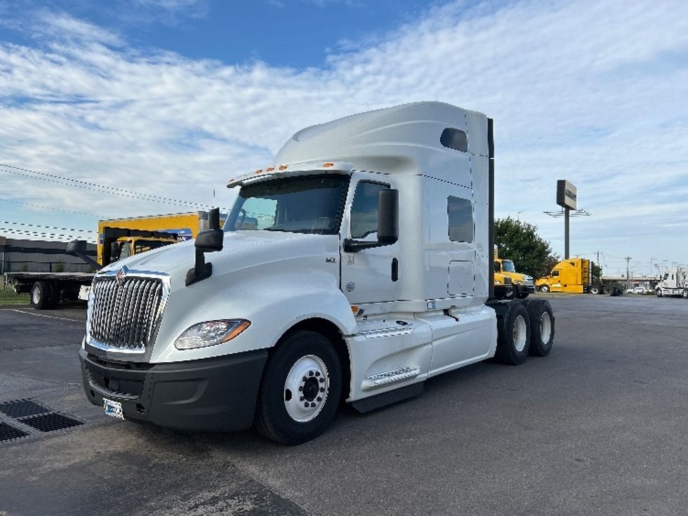 Sleeper Tractor-Heavy Duty Tractors-International-2019-LT625-Oklahoma City-OK-453,993\n\t\tmiles-$ 49,750 - Image 3