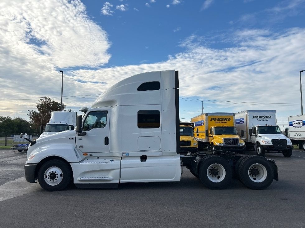 Sleeper Tractor-Heavy Duty Tractors-International-2019-LT625-Oklahoma City-OK-453,993\n\t\tmiles-$ 49,750 - Image 4
