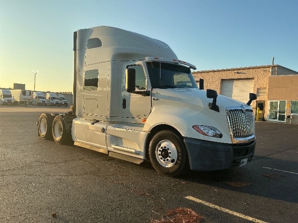 Sleeper Tractor-Heavy Duty Tractors-International-2019-LT625-Olive Branch-MS-359,586\n\t\tmiles-$ 53,000 - Image 1