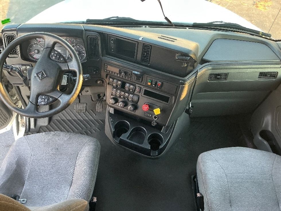 Sleeper Tractor-Heavy Duty Tractors-International-2019-LT625-Olive Branch-MS-359,586\n\t\tmiles-$ 53,000 - Image 12
