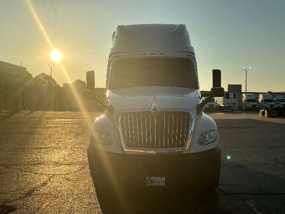 Sleeper Tractor-Heavy Duty Tractors-International-2019-LT625-Olive Branch-MS-359,586\n\t\tmiles-$ 53,000 - Image 2