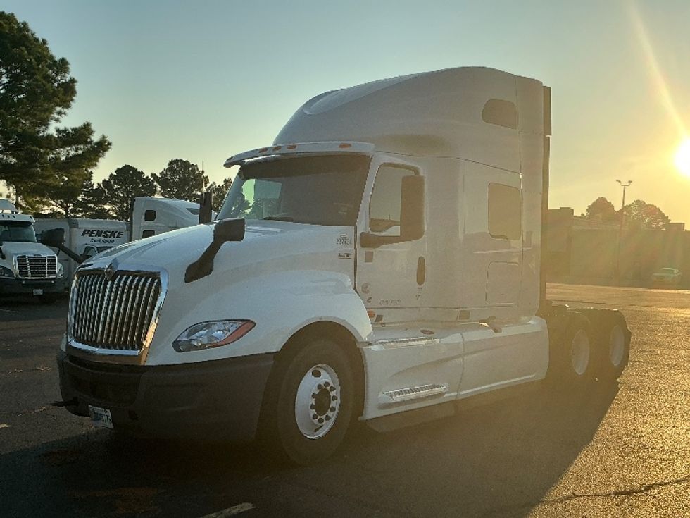 Sleeper Tractor-Heavy Duty Tractors-International-2019-LT625-Olive Branch-MS-359,586\n\t\tmiles-$ 53,000 - Image 3