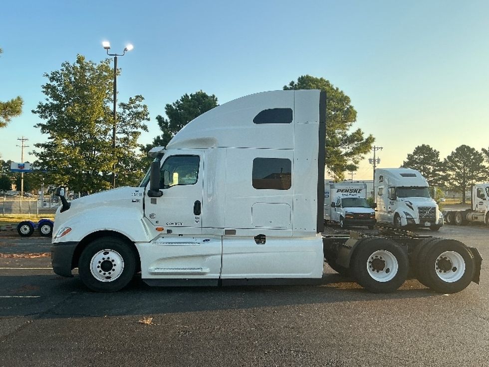Sleeper Tractor-Heavy Duty Tractors-International-2019-LT625-Olive Branch-MS-359,586\n\t\tmiles-$ 53,000 - Image 4