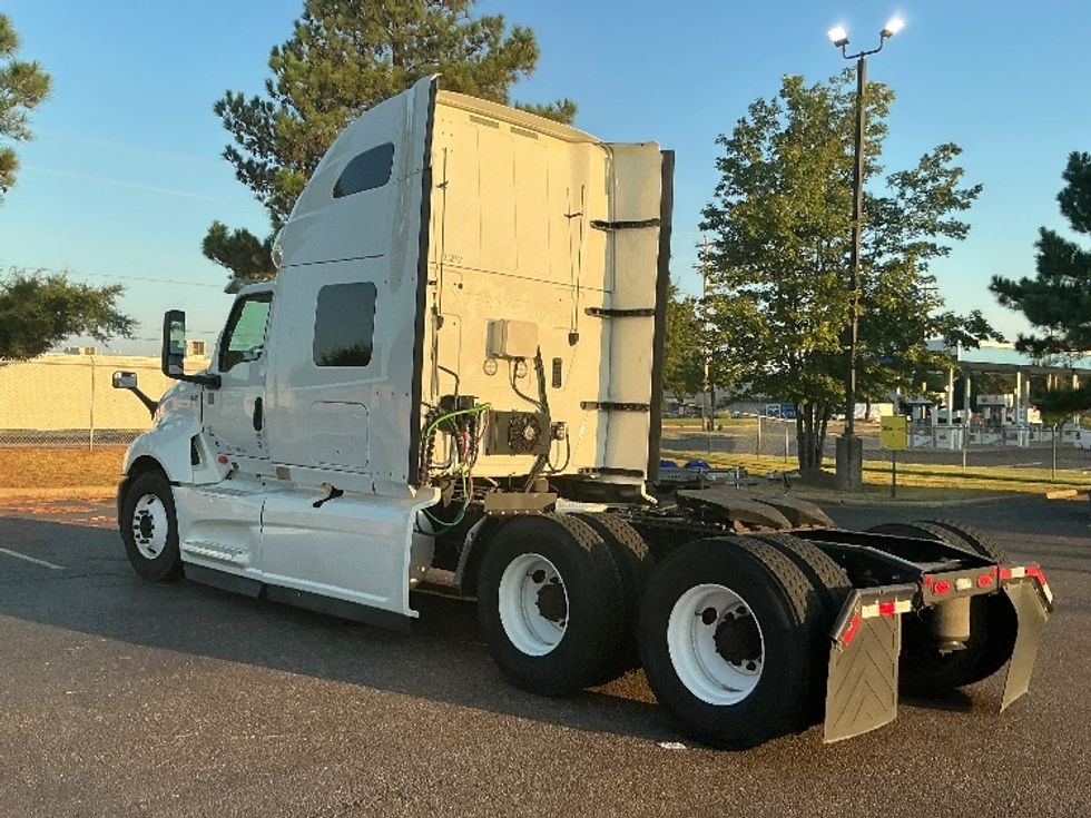 Sleeper Tractor-Heavy Duty Tractors-International-2019-LT625-Olive Branch-MS-359,586\n\t\tmiles-$ 53,000 - Image 5