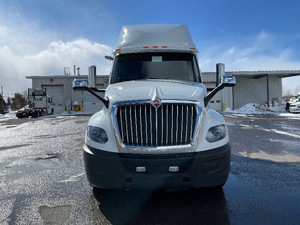 Sleeper Tractor-Heavy Duty Tractors-International-2019-LT625-Ottawa-ON-721,531\n\t\tkm-$ 39,000 - Image 2