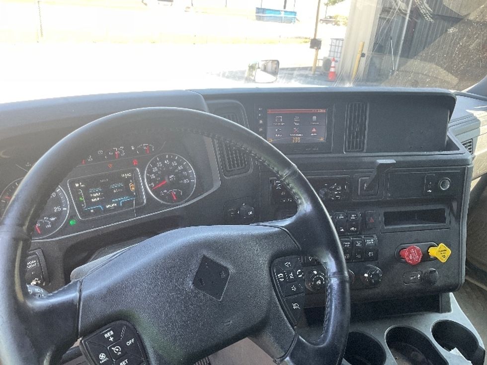 Sleeper Tractor-Heavy Duty Tractors-International-2019-LT625-Pell City-AL-587,444\n\t\tmiles-$ 38,000 - Image 10