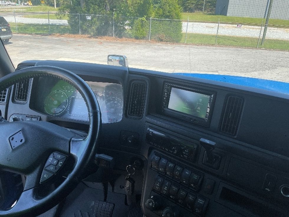 Sleeper Tractor-Heavy Duty Tractors-International-2019-LT625-Pell City-AL-587,444\n\t\tmiles-$ 38,000 - Image 12
