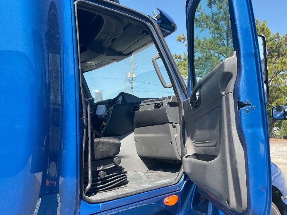 Sleeper Tractor-Heavy Duty Tractors-International-2019-LT625-Pell City-AL-587,444\n\t\tmiles-$ 38,000 - Image 13