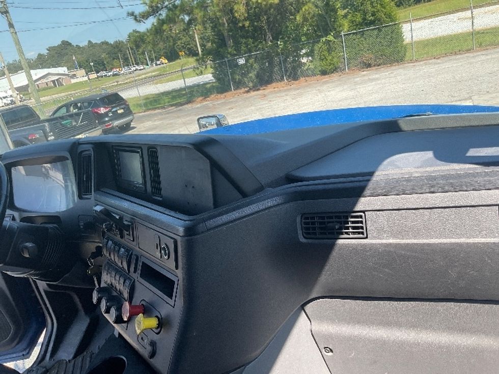 Sleeper Tractor-Heavy Duty Tractors-International-2019-LT625-Pell City-AL-587,444\n\t\tmiles-$ 38,000 - Image 14