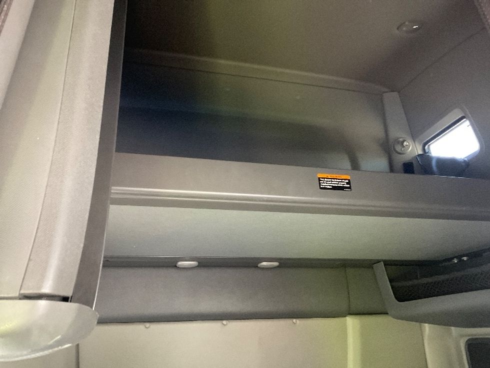 Sleeper Tractor-Heavy Duty Tractors-International-2019-LT625-Pell City-AL-587,444\n\t\tmiles-$ 38,000 - Image 17