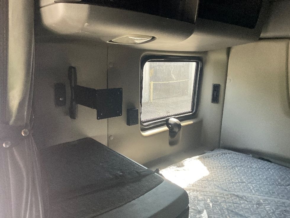 Sleeper Tractor-Heavy Duty Tractors-International-2019-LT625-Pell City-AL-587,444\n\t\tmiles-$ 38,000 - Image 18