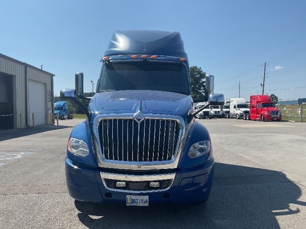 Sleeper Tractor-Heavy Duty Tractors-International-2019-LT625-Pell City-AL-587,444\n\t\tmiles-$ 38,000 - Image 2