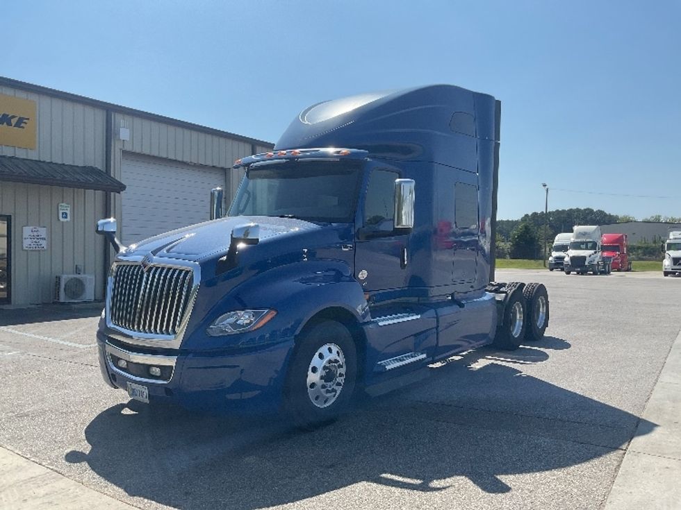 Sleeper Tractor-Heavy Duty Tractors-International-2019-LT625-Pell City-AL-587,444\n\t\tmiles-$ 38,000 - Image 3