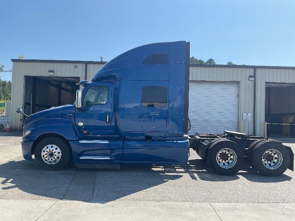 Sleeper Tractor-Heavy Duty Tractors-International-2019-LT625-Pell City-AL-587,444\n\t\tmiles-$ 38,000 - Image 4