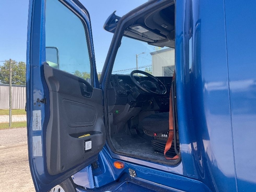 Sleeper Tractor-Heavy Duty Tractors-International-2019-LT625-Pell City-AL-587,444\n\t\tmiles-$ 38,000 - Image 9
