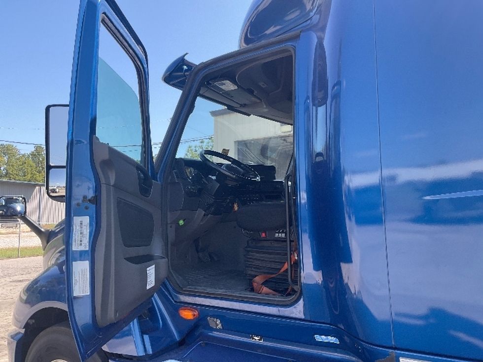 Sleeper Tractor-Heavy Duty Tractors-International-2019-LT625-Pell City-AL-641,788\n\t\tmiles-$ 33,750 - Image 9