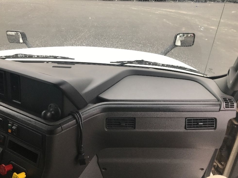 Sleeper Tractor-Heavy Duty Tractors-International-2019-LT625-Pennsauken-NJ-528,480\n\t\tmiles-$ 10,000 - Image 14