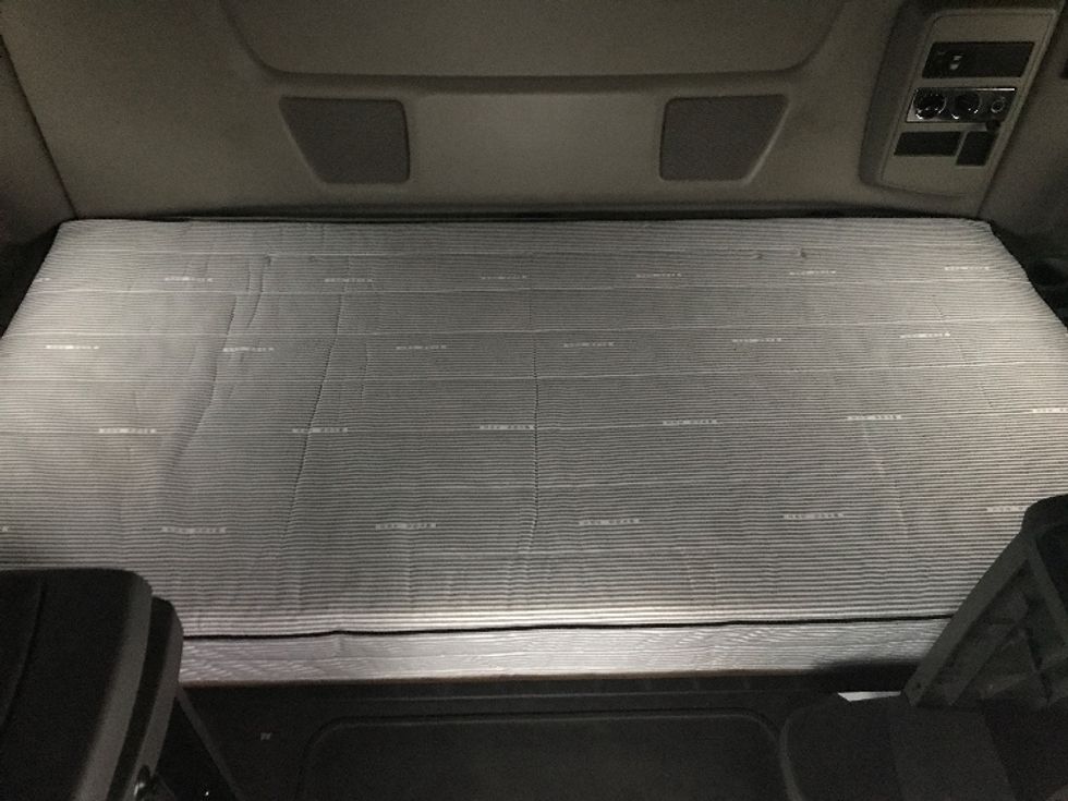 Sleeper Tractor-Heavy Duty Tractors-International-2019-LT625-Pennsauken-NJ-528,480\n\t\tmiles-$ 10,000 - Image 17