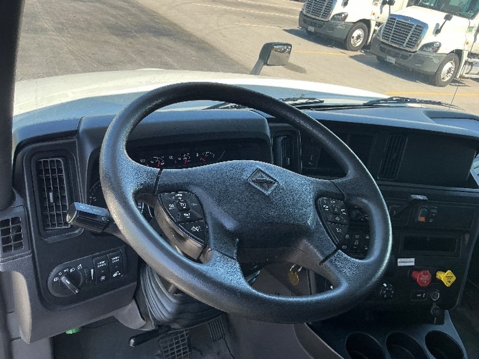 Sleeper Tractor-Heavy Duty Tractors-International-2019-LT625-Piqua-OH-359,526\n\t\tmiles-$ 52,500 - Image 10