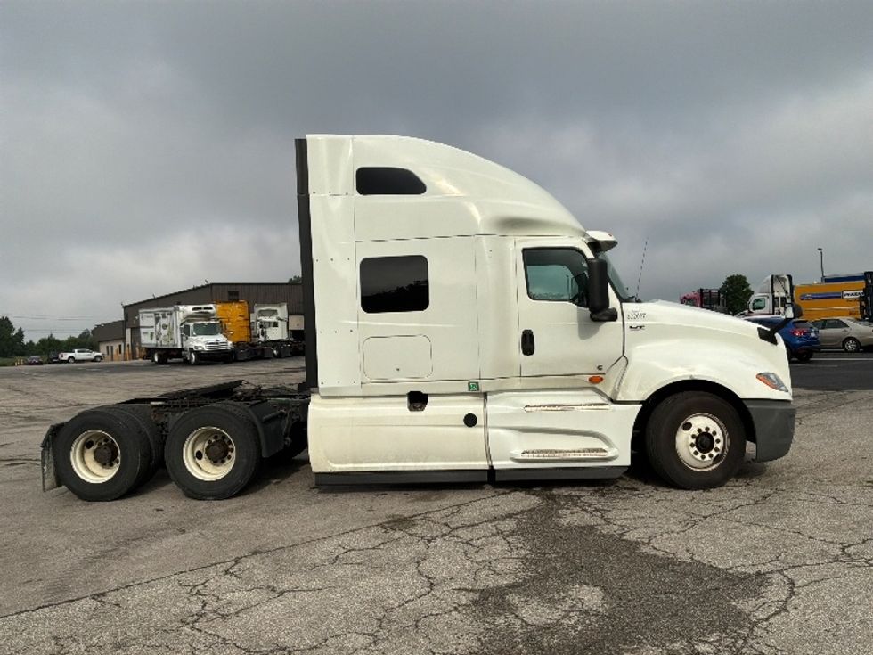 Sleeper Tractor-Heavy Duty Tractors-International-2019-LT625-Piqua-OH-359,526\n\t\tmiles-$ 52,500 - Image 8