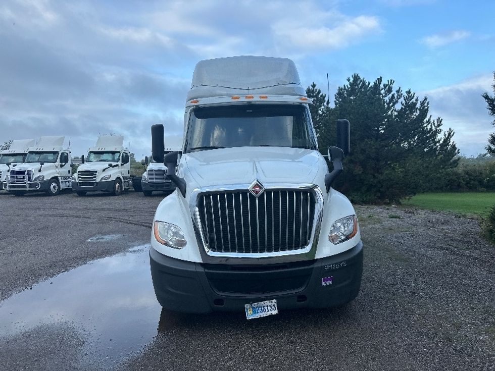 2019 International LT625 LT photo 2
