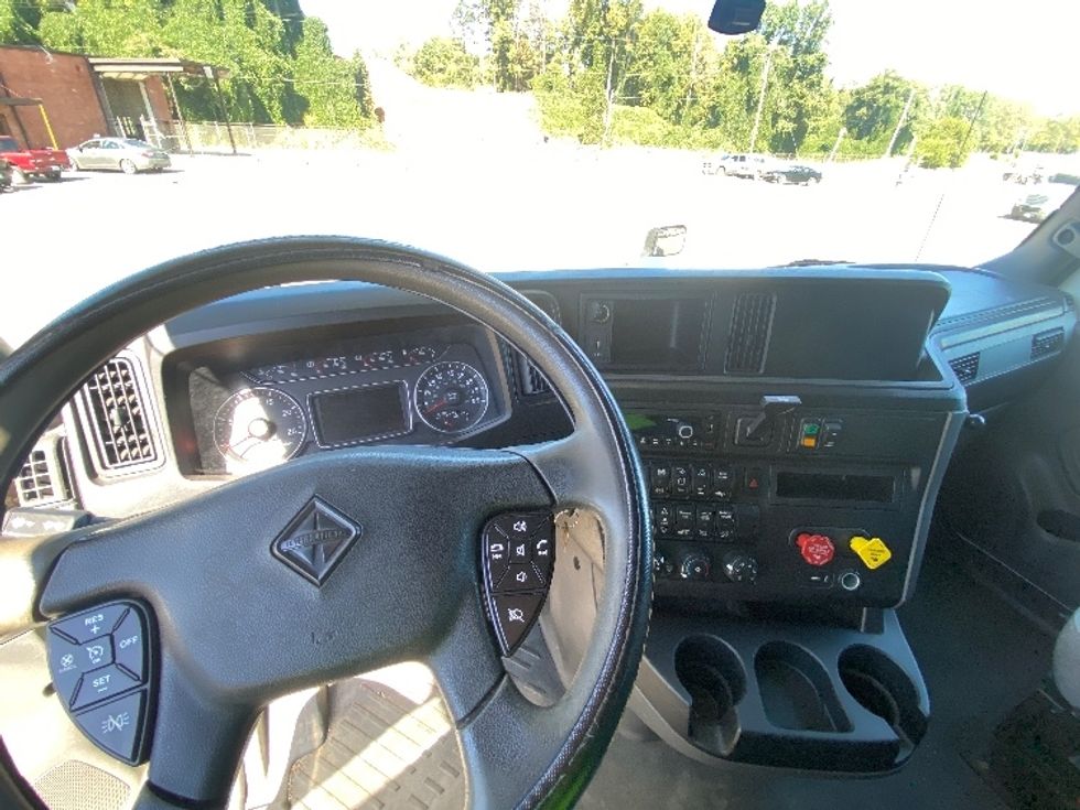 Sleeper Tractor-Heavy Duty Tractors-International-2019-LT625-Salem-VA-818,888\n\t\tmiles-$ 28,250 - Image 11