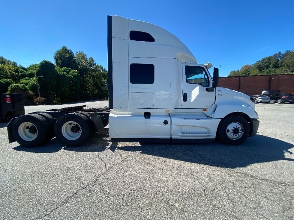 Sleeper Tractor-Heavy Duty Tractors-International-2019-LT625-Salem-VA-818,888\n\t\tmiles-$ 28,250 - Image 8