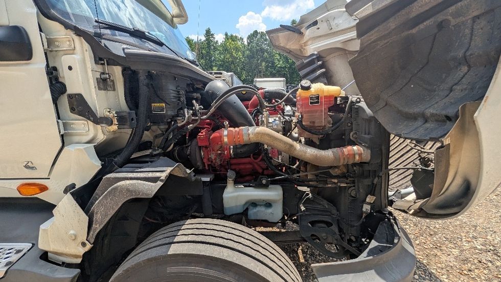 Sleeper Tractor-Heavy Duty Tractors-International-2019-LT625-Suwanee-GA-219,541\n\t\tmiles-$ 57,750 - Image 19