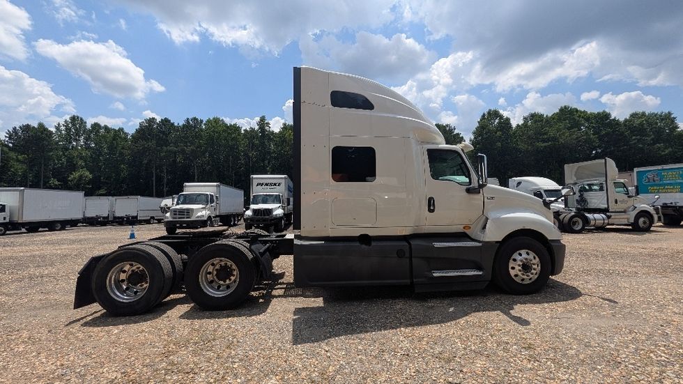 Sleeper Tractor-Heavy Duty Tractors-International-2019-LT625-Suwanee-GA-219,541\n\t\tmiles-$ 57,750 - Image 8